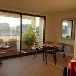 Apt Quiet And Bright With Large Terrace