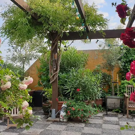 Quiet And Bright With Large Terrace Parigi